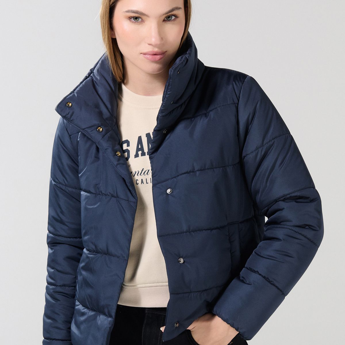 KOAJ - KOAJ Chaqueta acolchada unicolor con cuello alto y broches Mujer