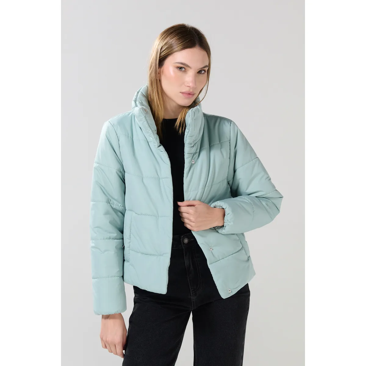 KOAJ - KOAJ Chaqueta acolchada unicolor con cuello alto y broches Mujer
