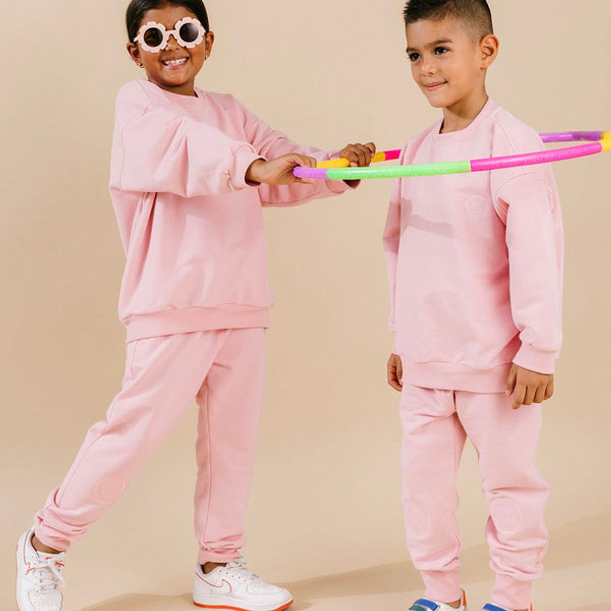 DOSOJOS - Conjunto infantil de buzo y jogger en algodón peruano - Palo de rosa