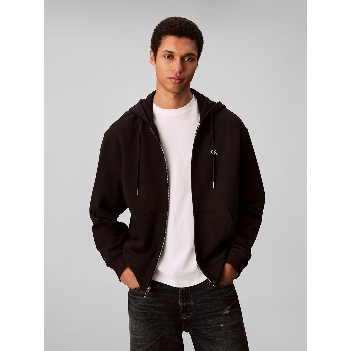 CALVIN KLEIN - Buzo negro con capota y cierre de cremallera Calvin Klein