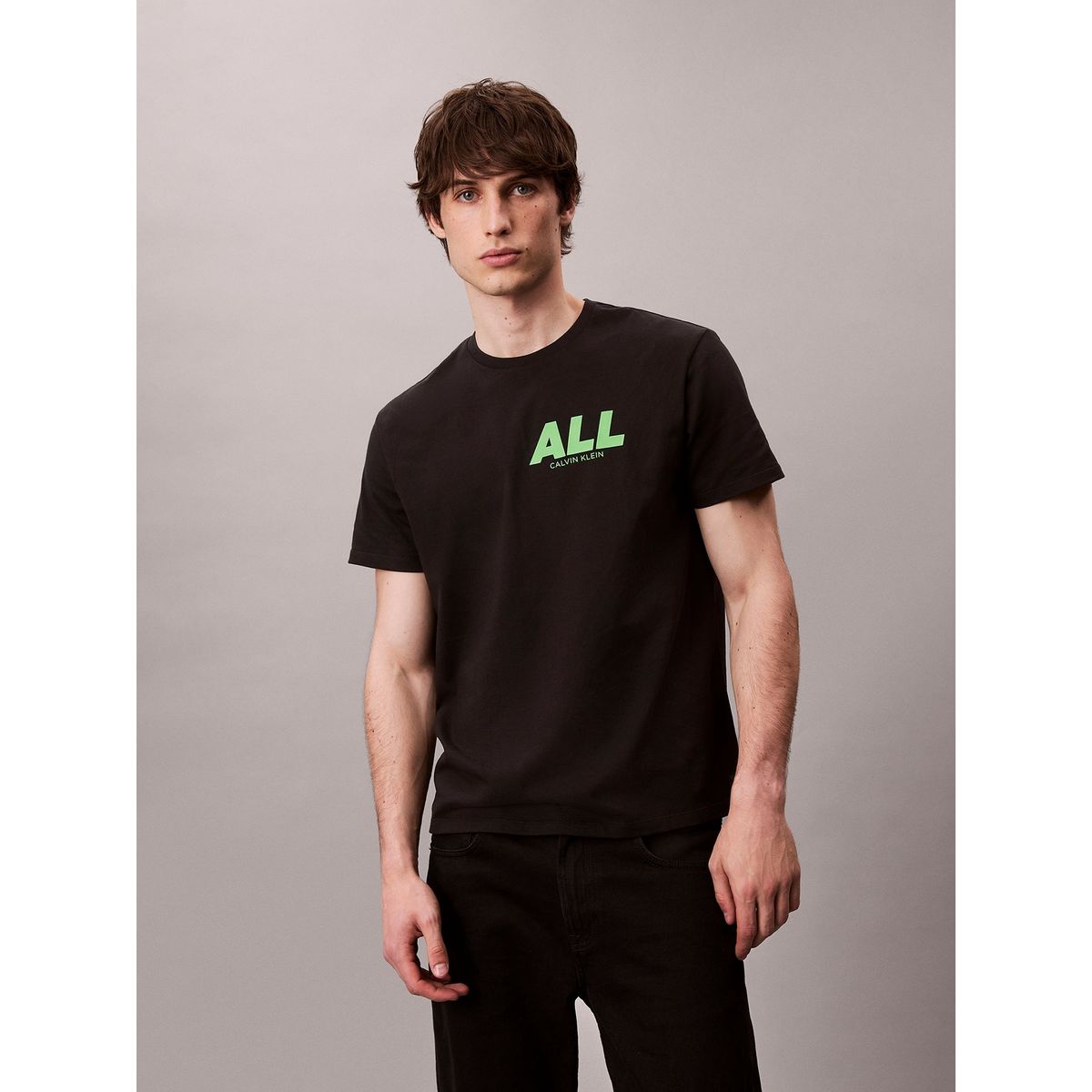 CALVIN KLEIN - Camiseta negra con estampado gráfico All Calvin Klein