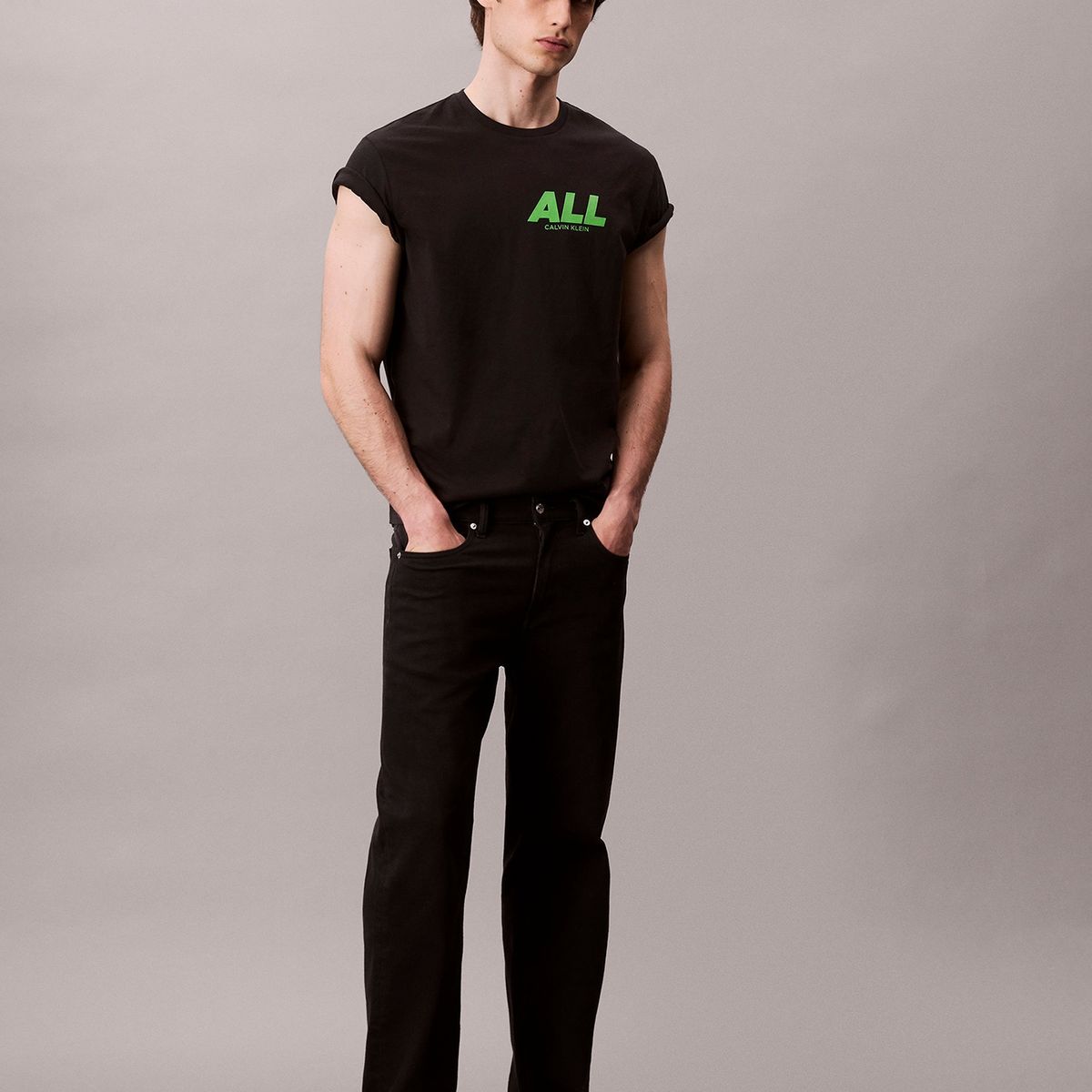 CALVIN KLEIN - Camiseta negra con estampado gráfico All Calvin Klein