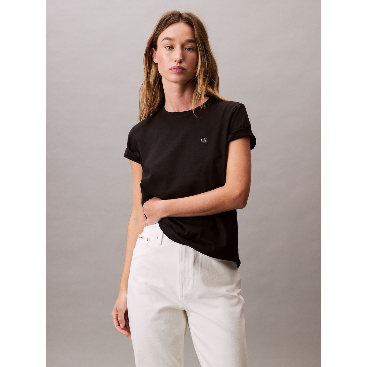 CALVIN KLEIN - Camiseta negra de algodón con logo de archivo Calvin Klein