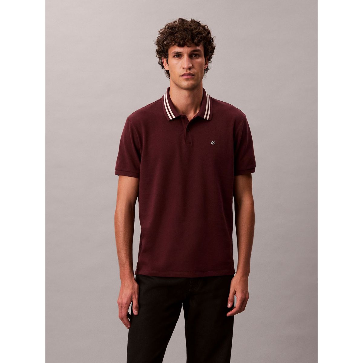 CALVIN KLEIN - Polo chocolate de piqué con ribetes en contraste Calvin Klein