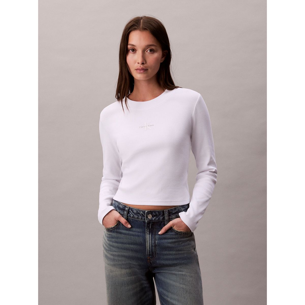 CALVIN KLEIN - Camiseta blanca manga larga ajustada con monograma Calvin Klein