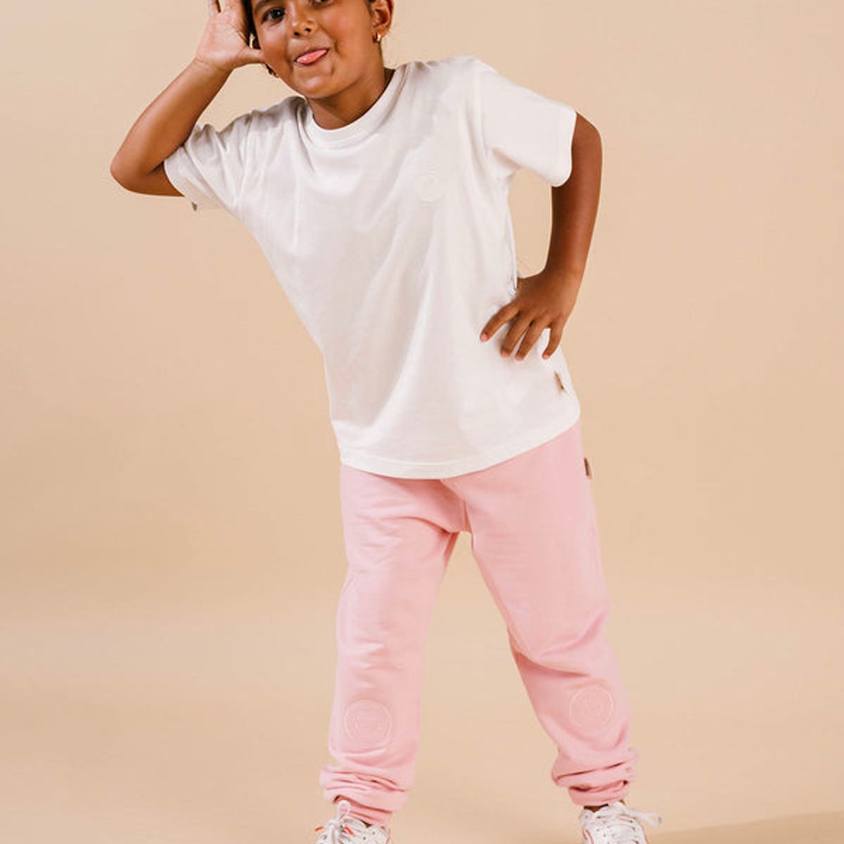 DOSOJOS - Jogger unisex infantil en 100% algodón peruano - Palo de rosa
