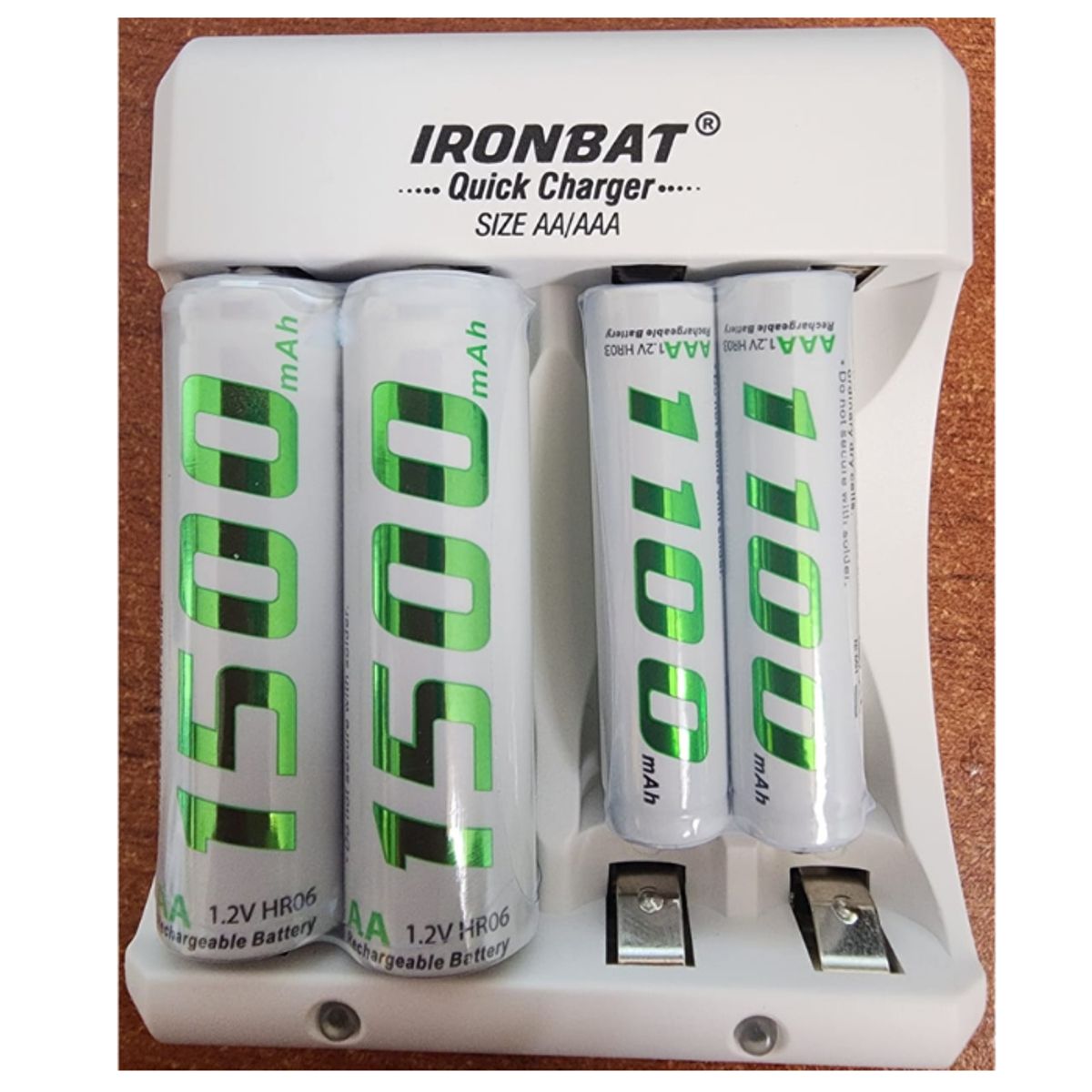 GENERICO - Cargador Doble para Pilas AA y AAA con 4 Baterías Recargables