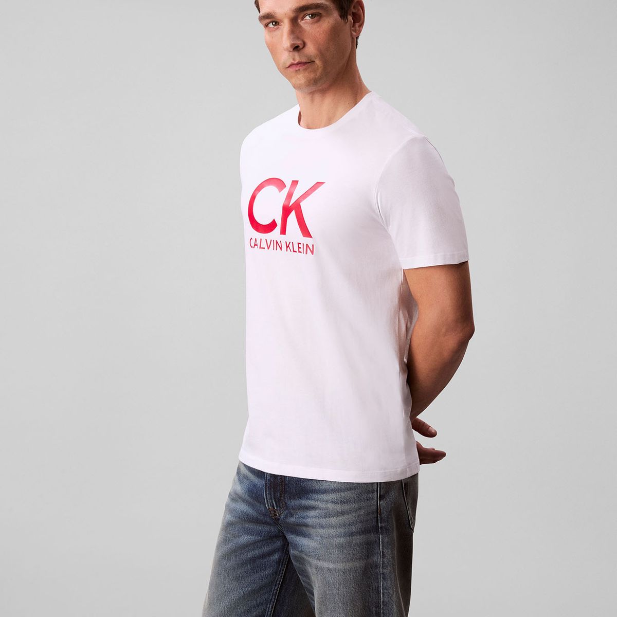 CALVIN KLEIN - Camiseta blanca con estampado gráfico de monograma Calvin Klein