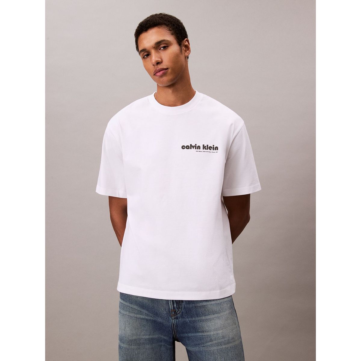 CALVIN KLEIN - Camiseta blanca con logotipo bordado Calvin Klein