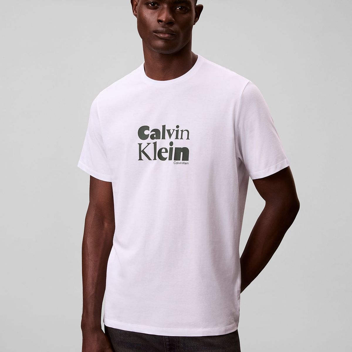 CALVIN KLEIN - Camiseta blanca con estampado gráfico de logo en estilo bold Calvin Klein