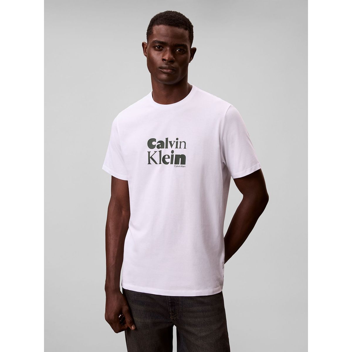 CALVIN KLEIN - Camiseta blanca con estampado gráfico de logo en estilo bold Calvin Klein