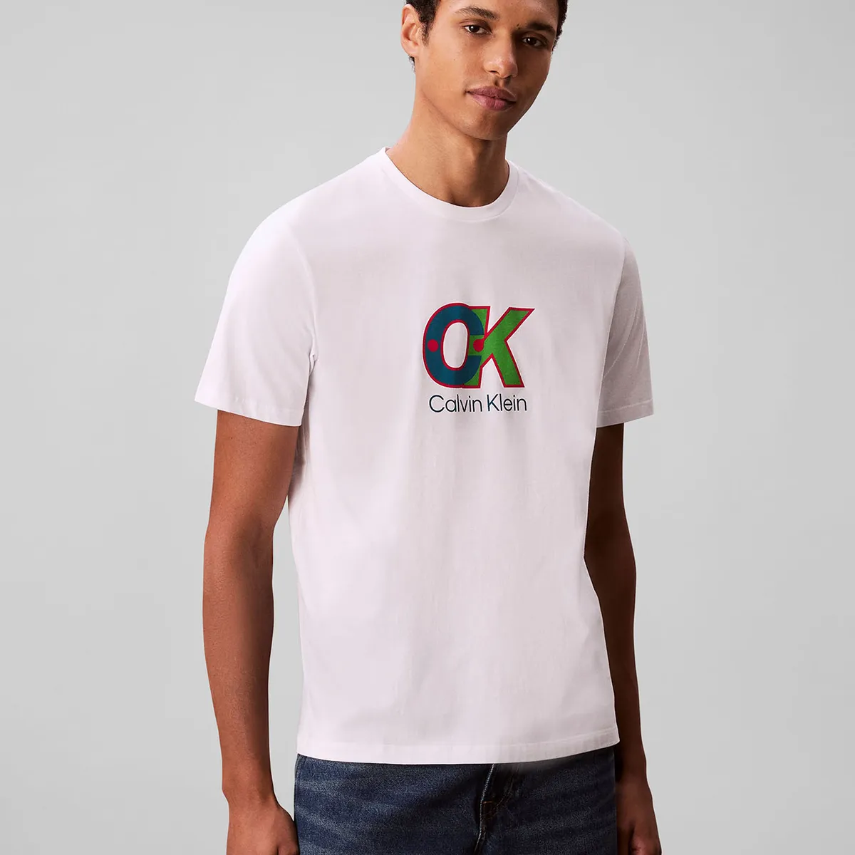 CALVIN KLEIN - Camiseta blanca con estampado gráfico de monograma Calvin Klein