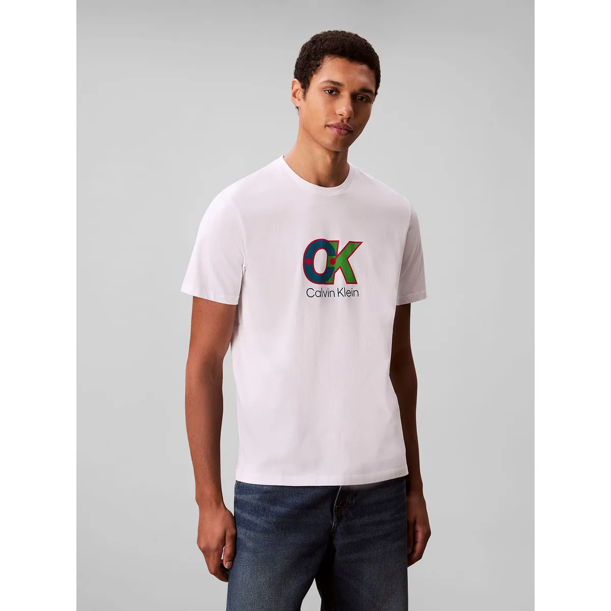 CALVIN KLEIN - Camiseta blanca con estampado gráfico de monograma Calvin Klein