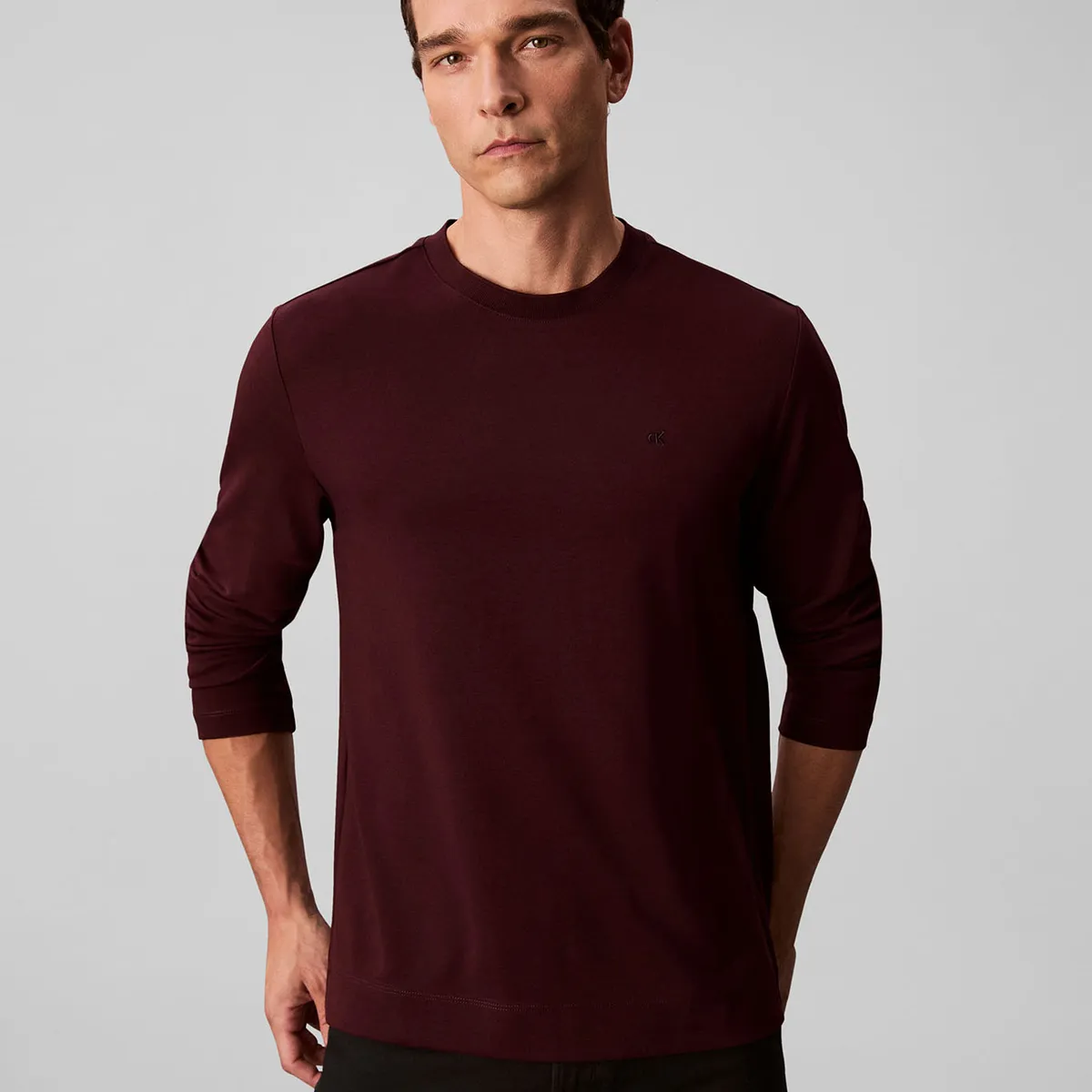 CALVIN KLEIN - Camiseta chocolate de manga larga de algodón premium en tejido interlock Calvin Klein