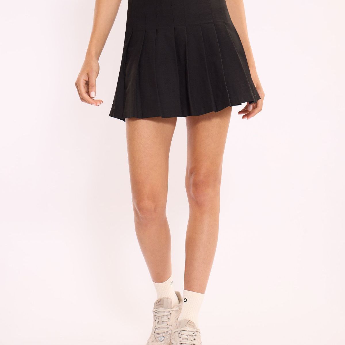 ATMOS - Falda Tableada Silueta Fluida  Para Mujer Negro Atmos