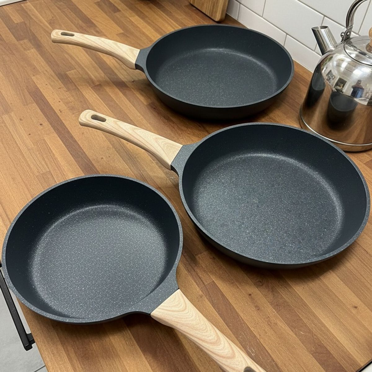 HOME - Sartén Para Carne Con Mango De Madera Resistente