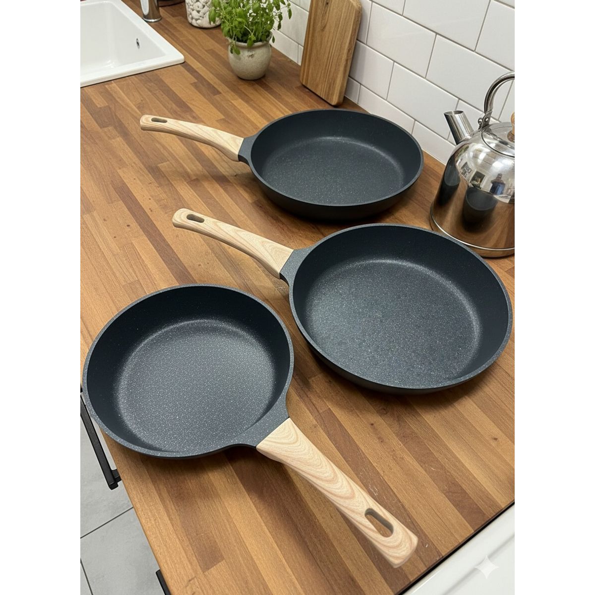 HOME - Sartén Para Carne Con Mango De Madera Resistente