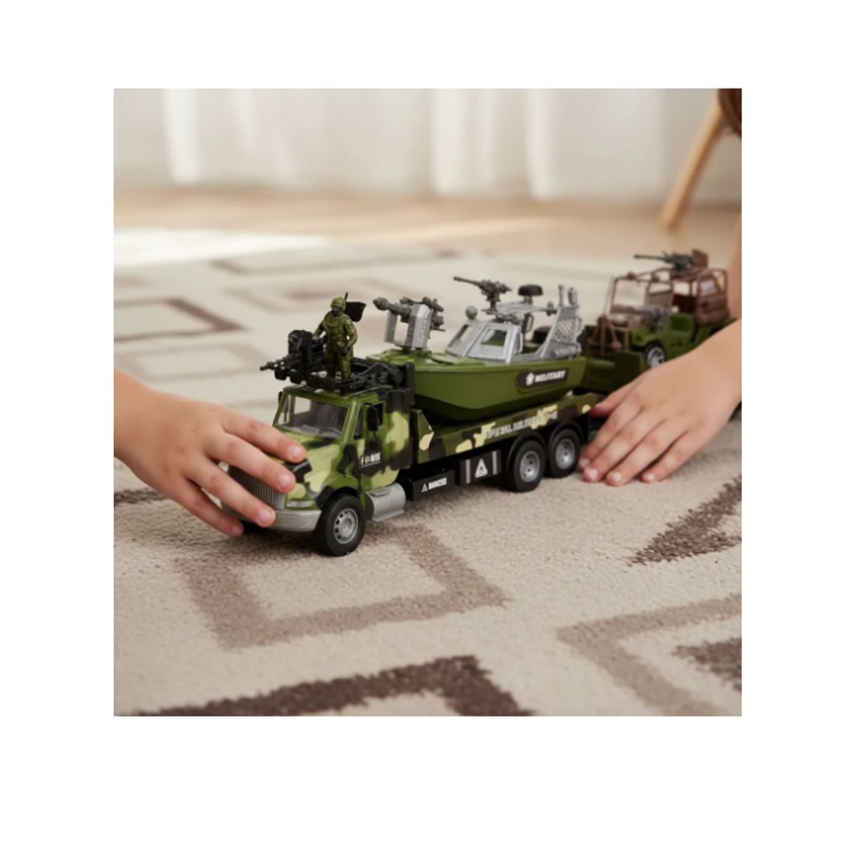 GENERICO - Tractomula De Juguete Militar Con Jeep Y Lancha