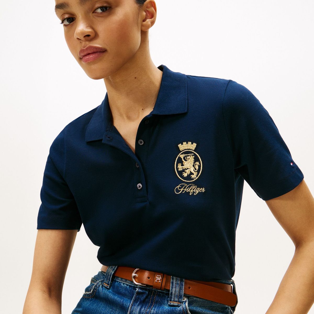 TOMMY HILFIGER - Polo azul de corte regular con escudo bordado Tommy Hilfiger