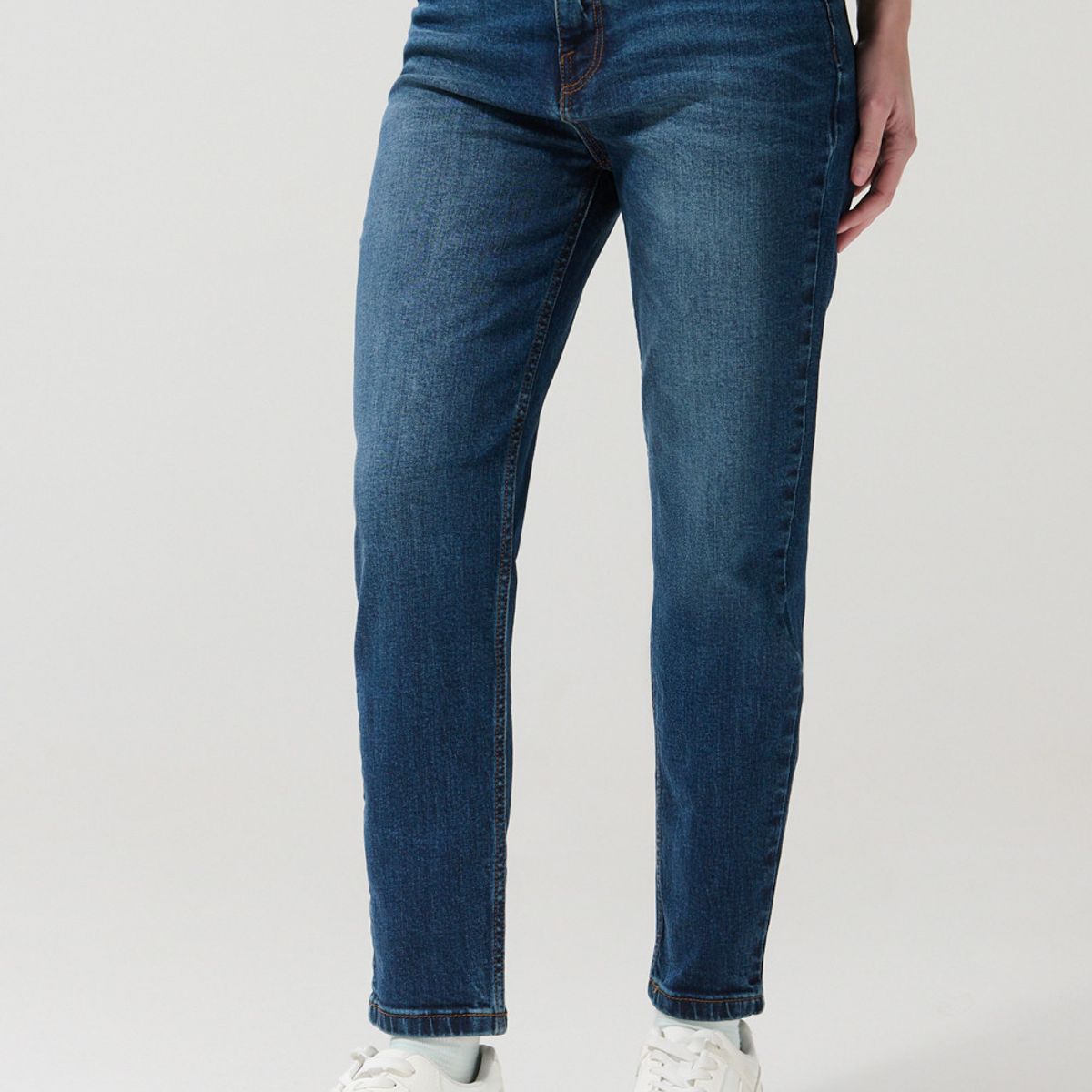 KOAJ - KOAJ Jean azul oscuro mom con ligeros desgastes y tiro súper Mujer