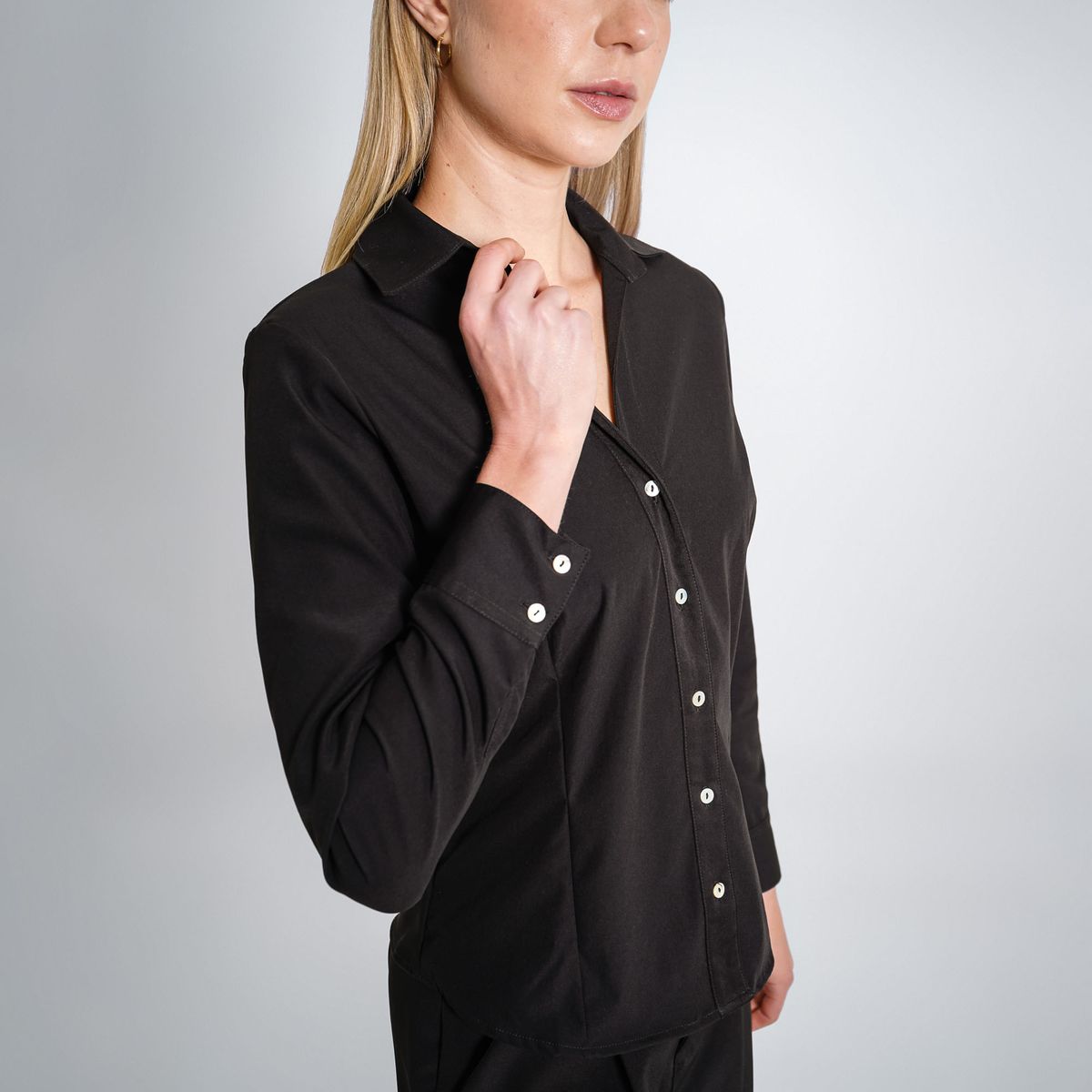 FDS - Blusa básica abierta cuello camisero manga larga