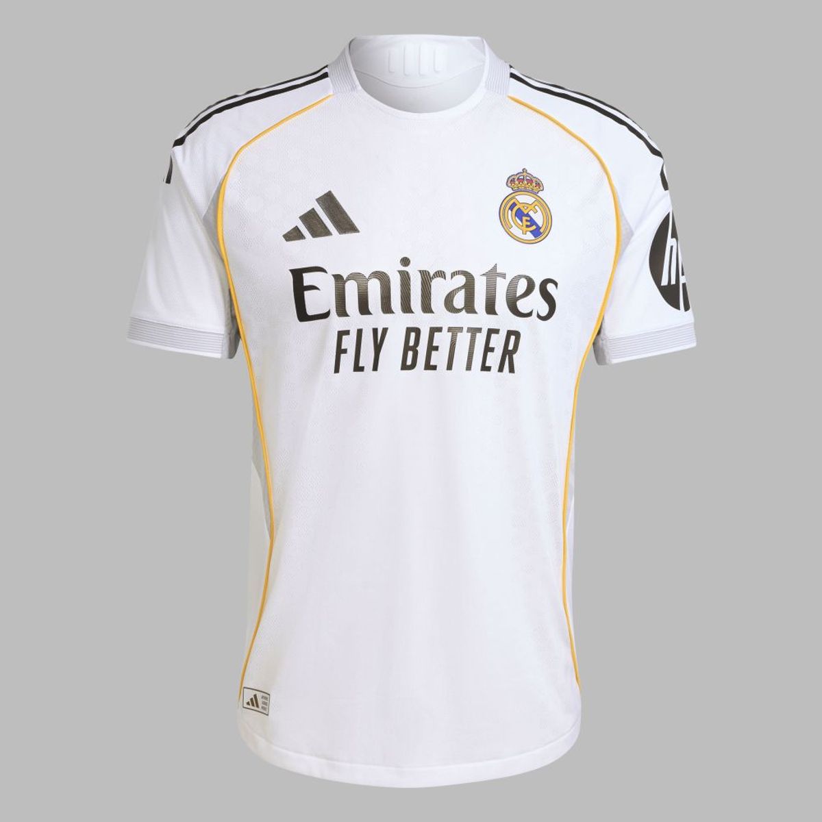 ADIDAS - Camiseta adidas Hombre Local Real Madrid 25 Authentic-Blanco