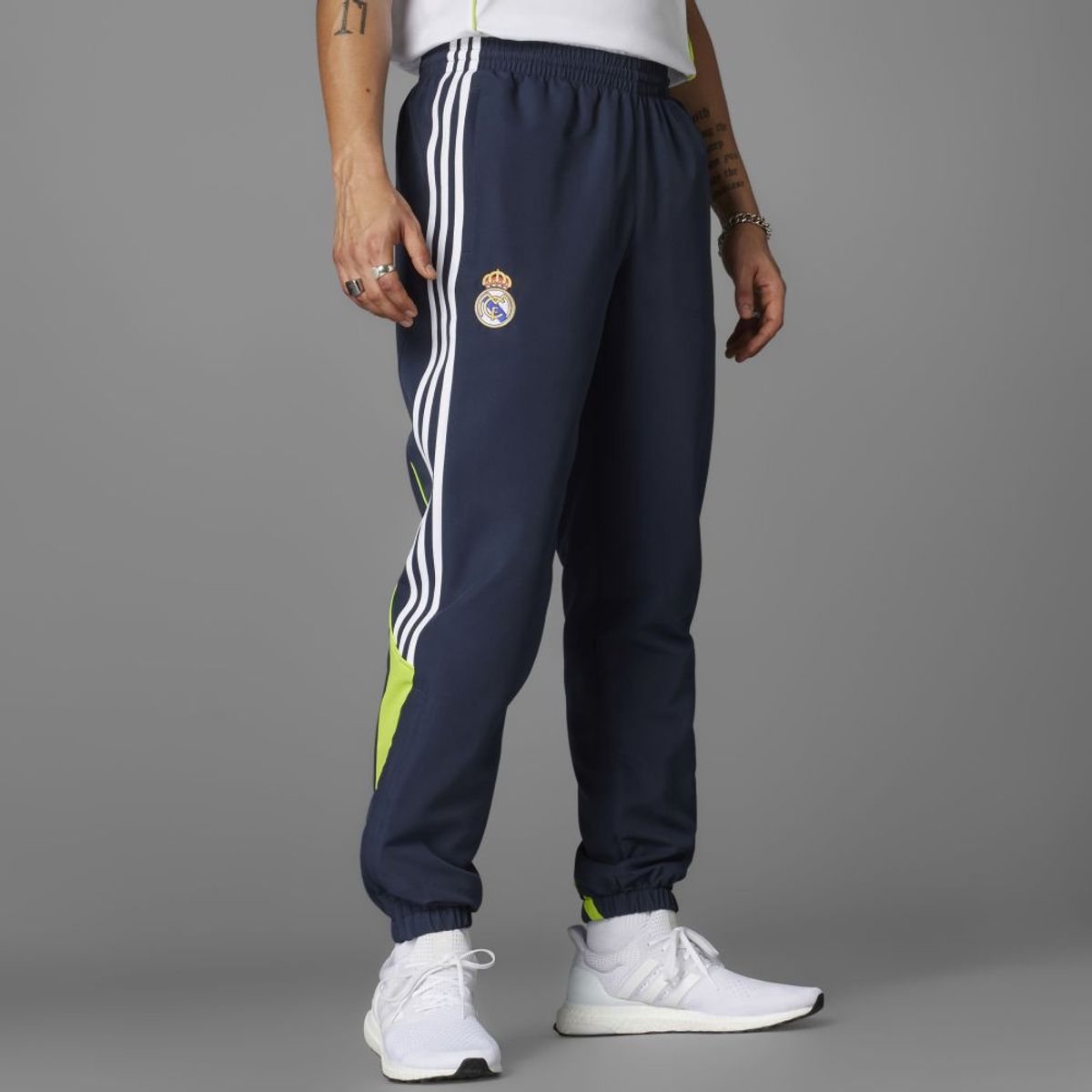 ADIDAS - Pantalón adidas Hombre chándal UBP Real Madrid-Azul-Blanco