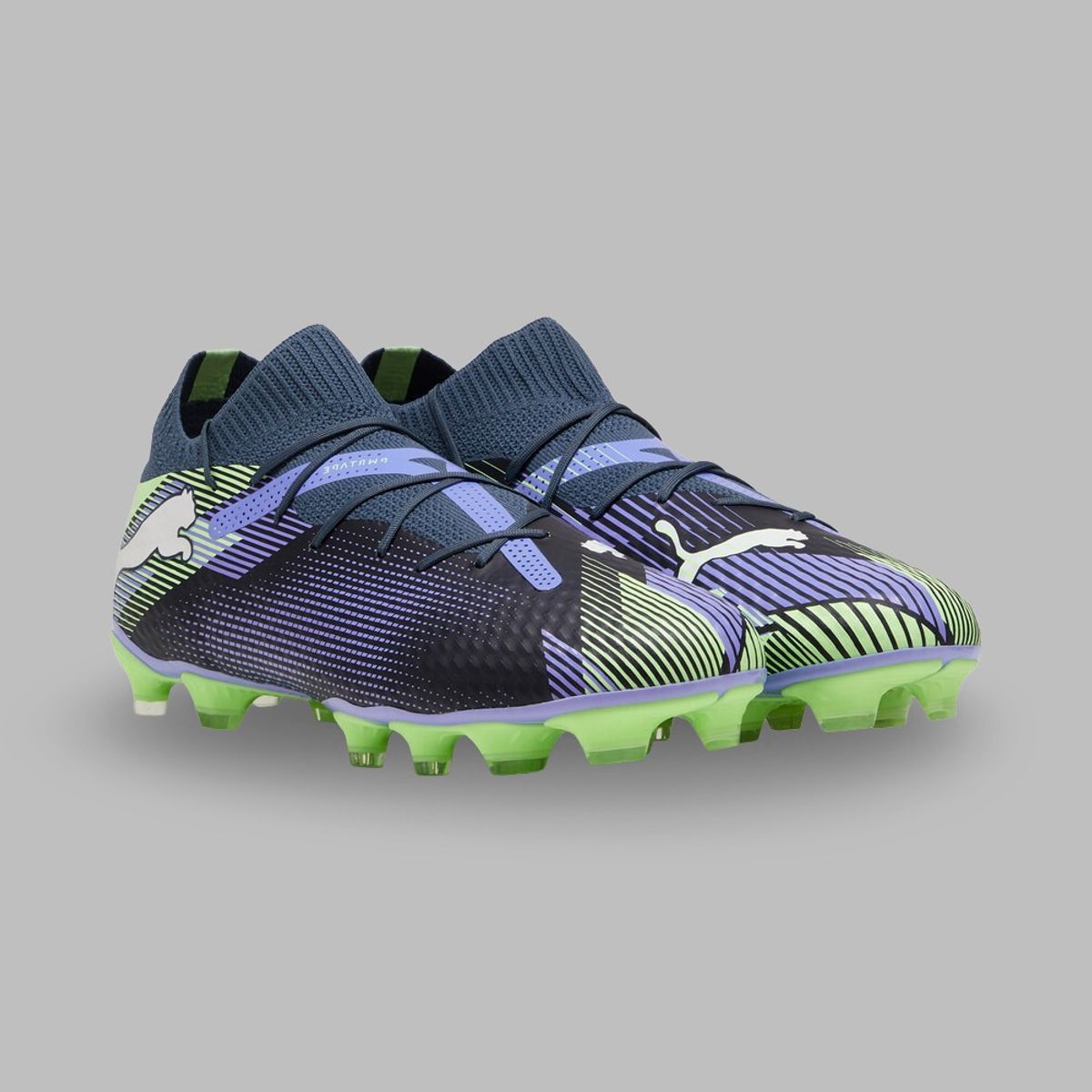 PUMA - Guayos Puma Mujer Future 7 Play FG/Ag- Negro-Verde