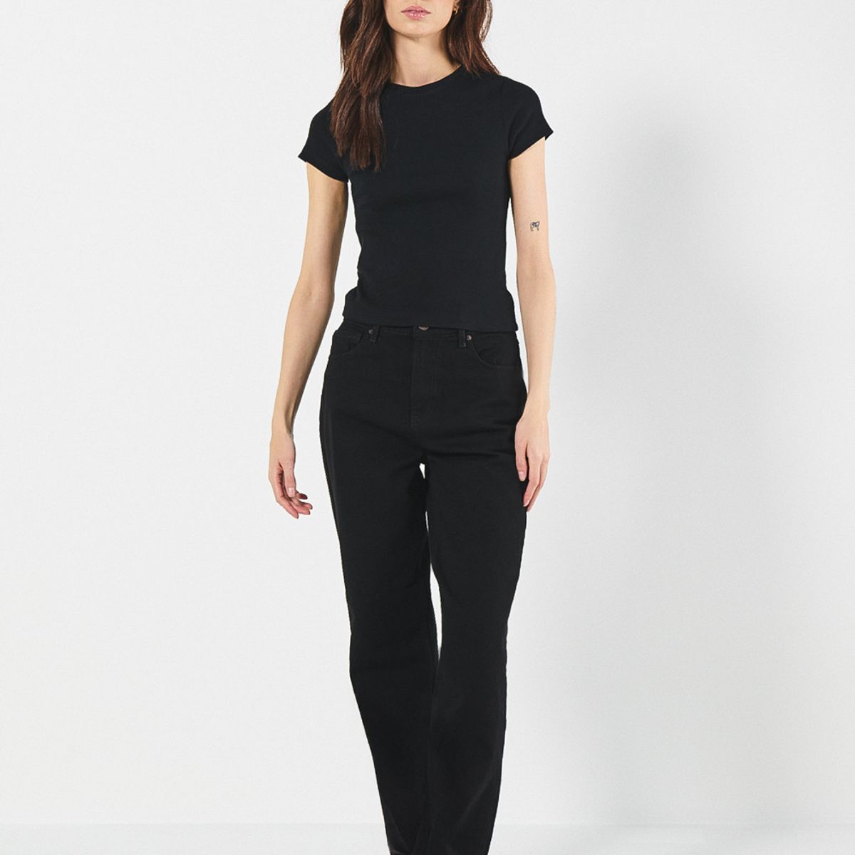 KOAJ - KOAJ Camiseta en rib unicolor ajustada con manga corta Mujer