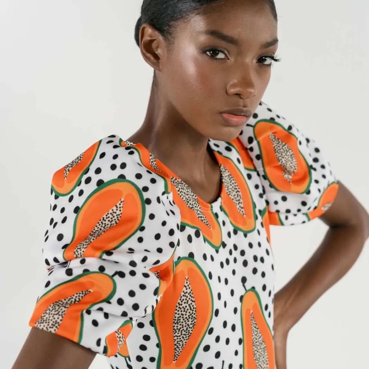 PINEAPPLES DON'T HAVE SLEEVES - Body Estampado de Papayas Pineapples