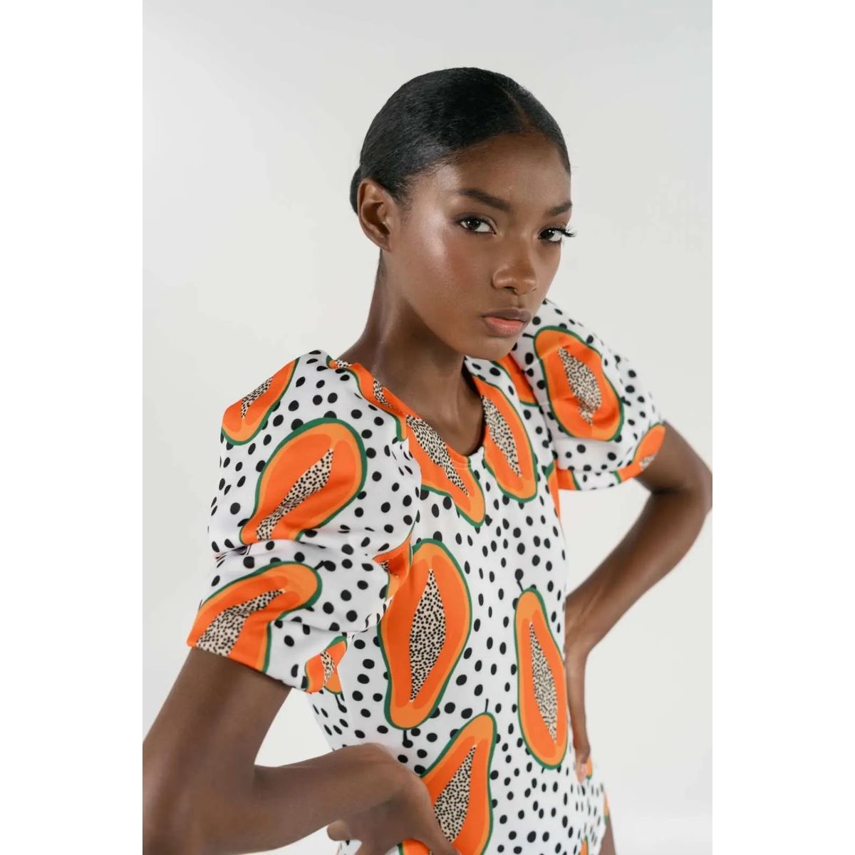 PINEAPPLES DON'T HAVE SLEEVES - Body Estampado de Papayas Pineapples