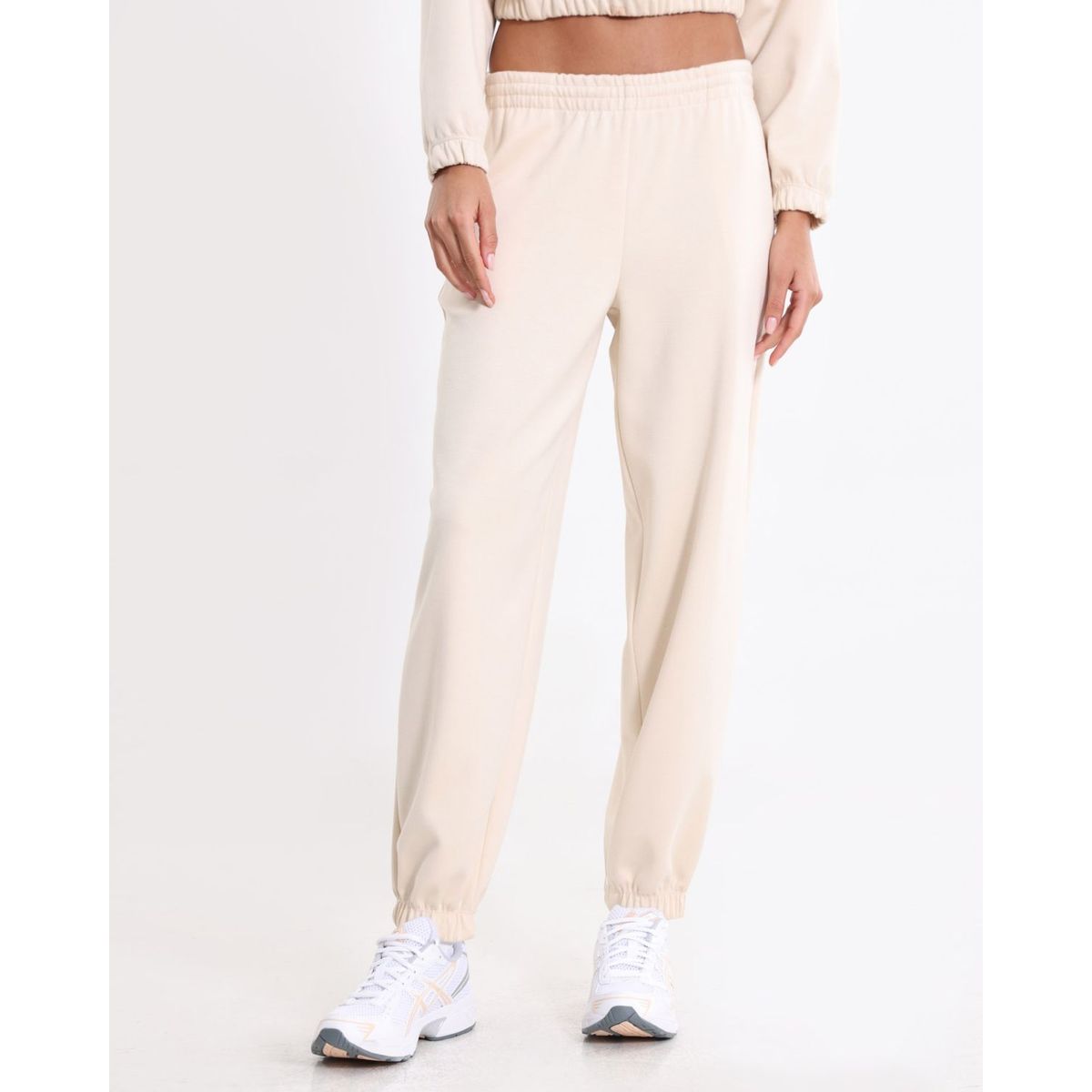 ATMOS - Jogger Plush Suave Relajado  Para Mujer Crema Atmos