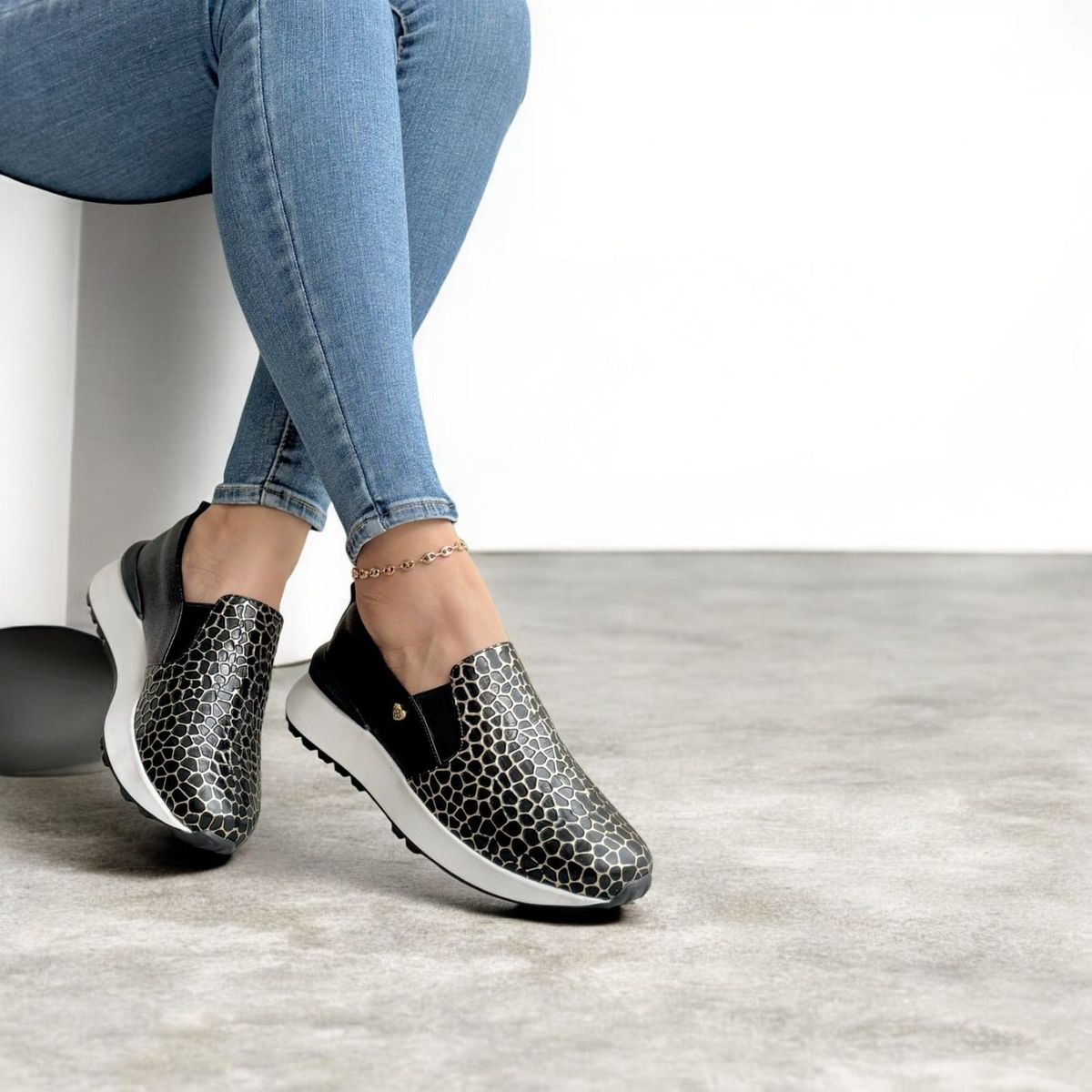 EVEGONZ - Tenis Negro en Cuero Zapatos sin Cordones Cómodos