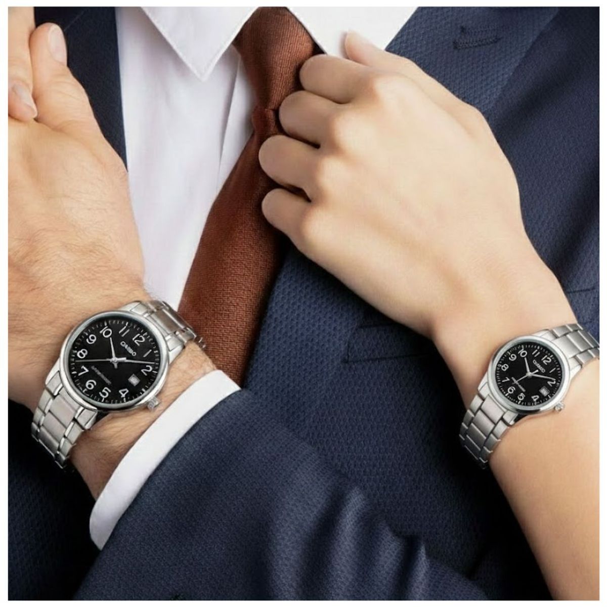 CASIO - Reloj Casio En Pareja Modelo V002D-1B Diseño Elegante
