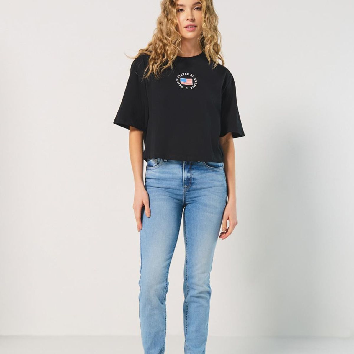 KOAJ - KOAJ Jean azul claro push up con tiro alto y realce posteri Mujer