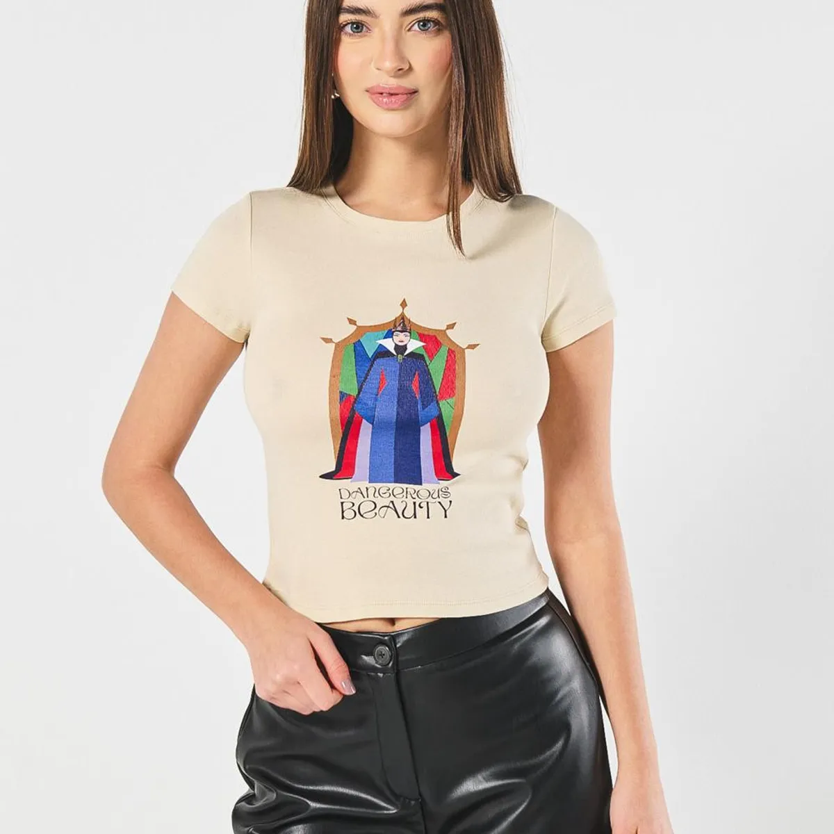 KOAJ - KOAJ Camiseta kaki clara en rib manga corta de la Reina Mal Mujer