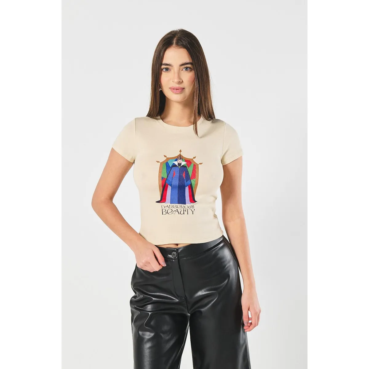 KOAJ - KOAJ Camiseta kaki clara en rib manga corta de la Reina Mal Mujer