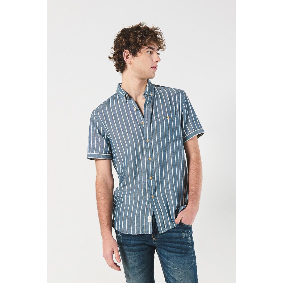 KOAJ - KOAJ Camisa unicolor con cuello button down y diseños de ra Hombre