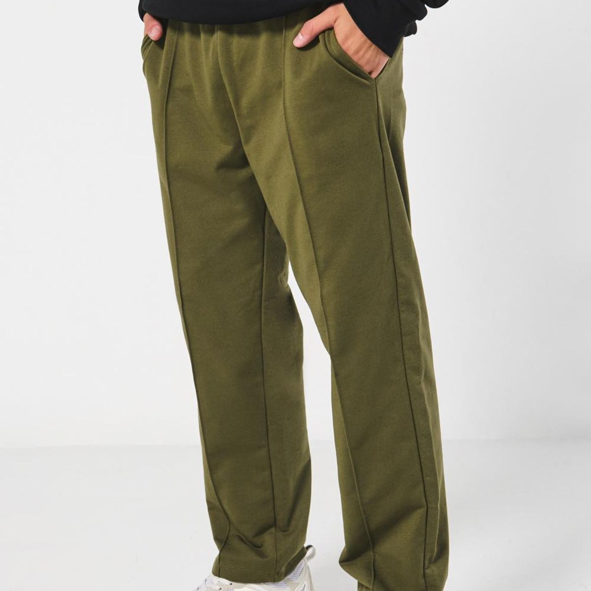 KOAJ - KOAJ Pantalón jogger unicolor con vena centrada y bota recta Hombre