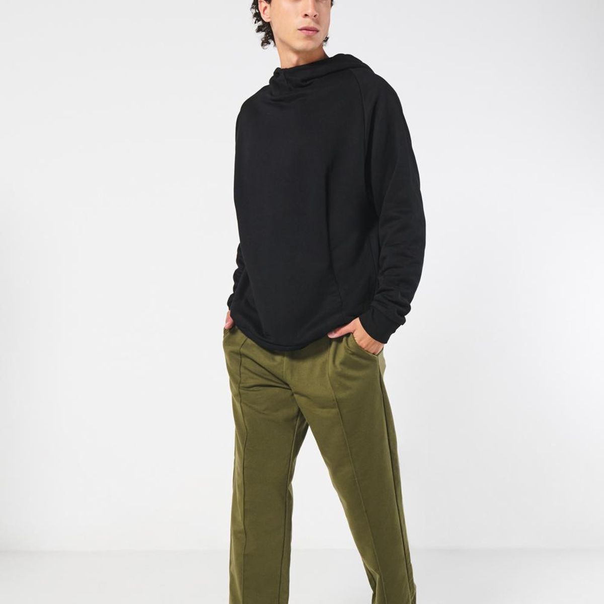 KOAJ - KOAJ Pantalón jogger unicolor con vena centrada y bota recta Hombre