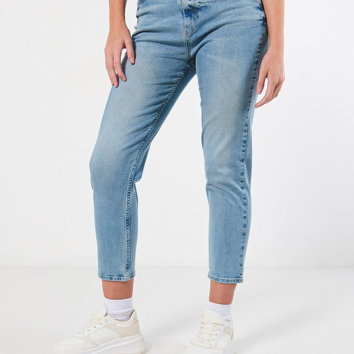 KOAJ - KOAJ Jean mom súper tiro alto azul con bota recta corta Mujer