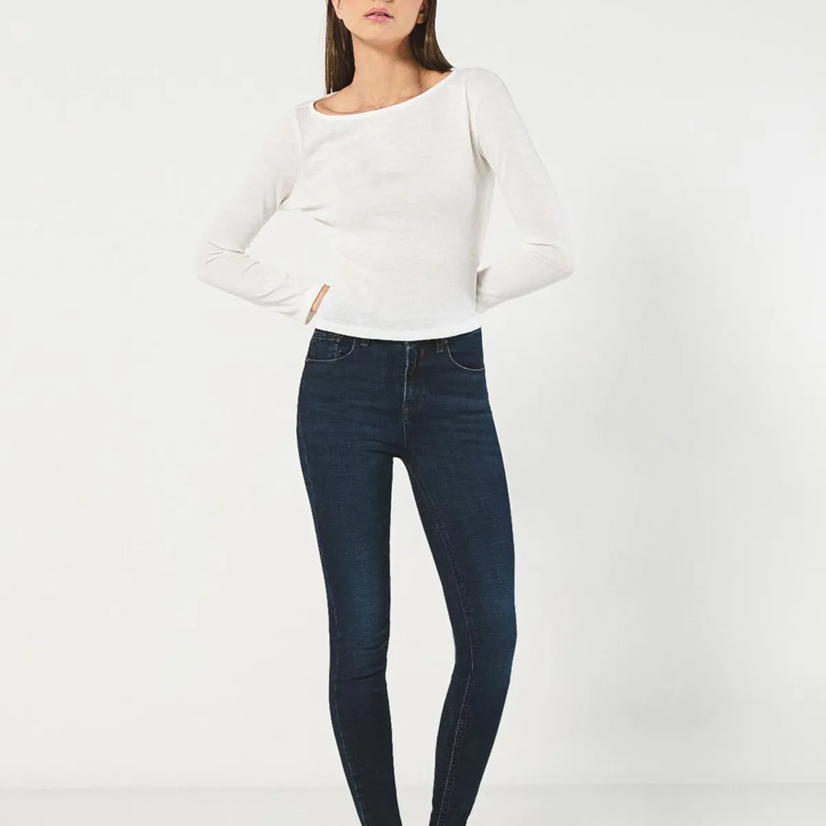 KOAJ - KOAJ Jean azul oscuro con efecto push up, realce y tiro alt Mujer