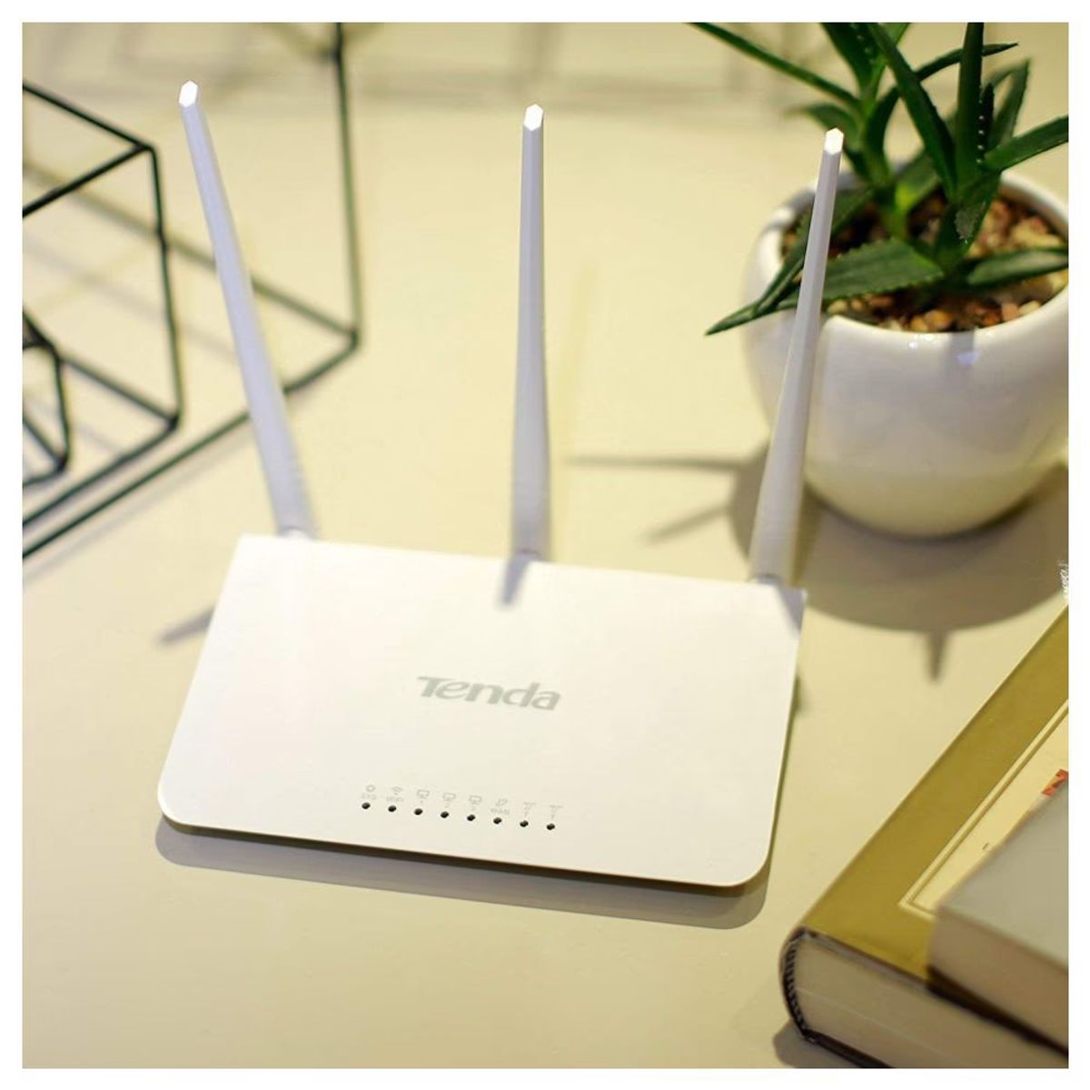 TENDA - Router Inalámbrico Tenda F3 300Mbps 3 Antenas 5dBi Wi-Fi