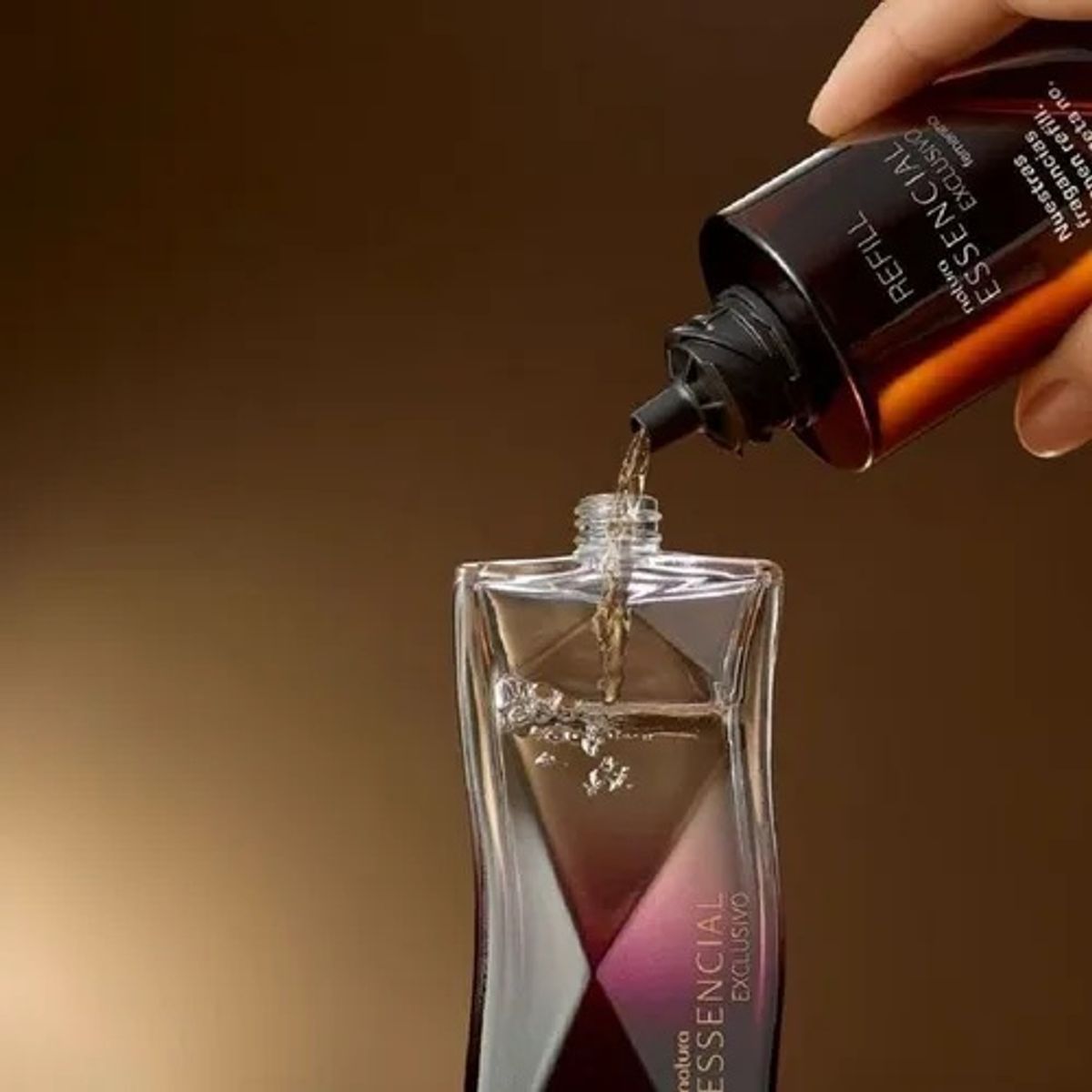 NATURA - Perfume Repuesto Essencial Exclusivo femenino Natura 50 ml