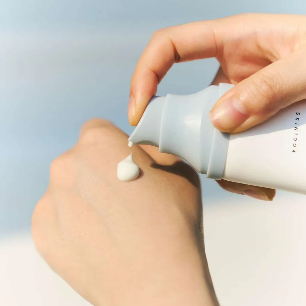 SKIN1004 - SKIN1004 Madagascar Centella Hyalu-Cica Water-Fit Sun Serum SPF50+ PA++++ Protector Solar X 50 ml