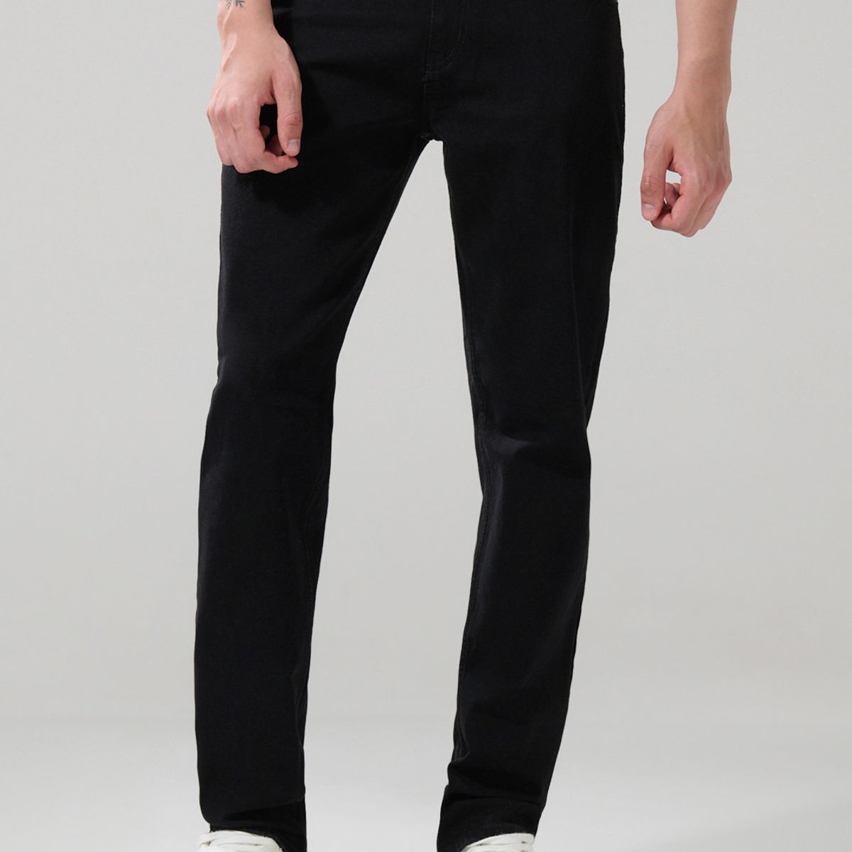 KOAJ - KOAJ Jean slim negro ajustado con bolsillos y tiro bajo Hombre