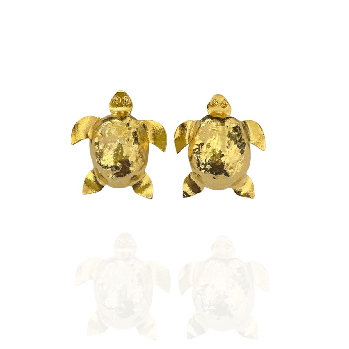 MERAKI - Aretes mujer de Tortuga Bañado en oro 24kt - Aretes pequeños - Topos para mujer