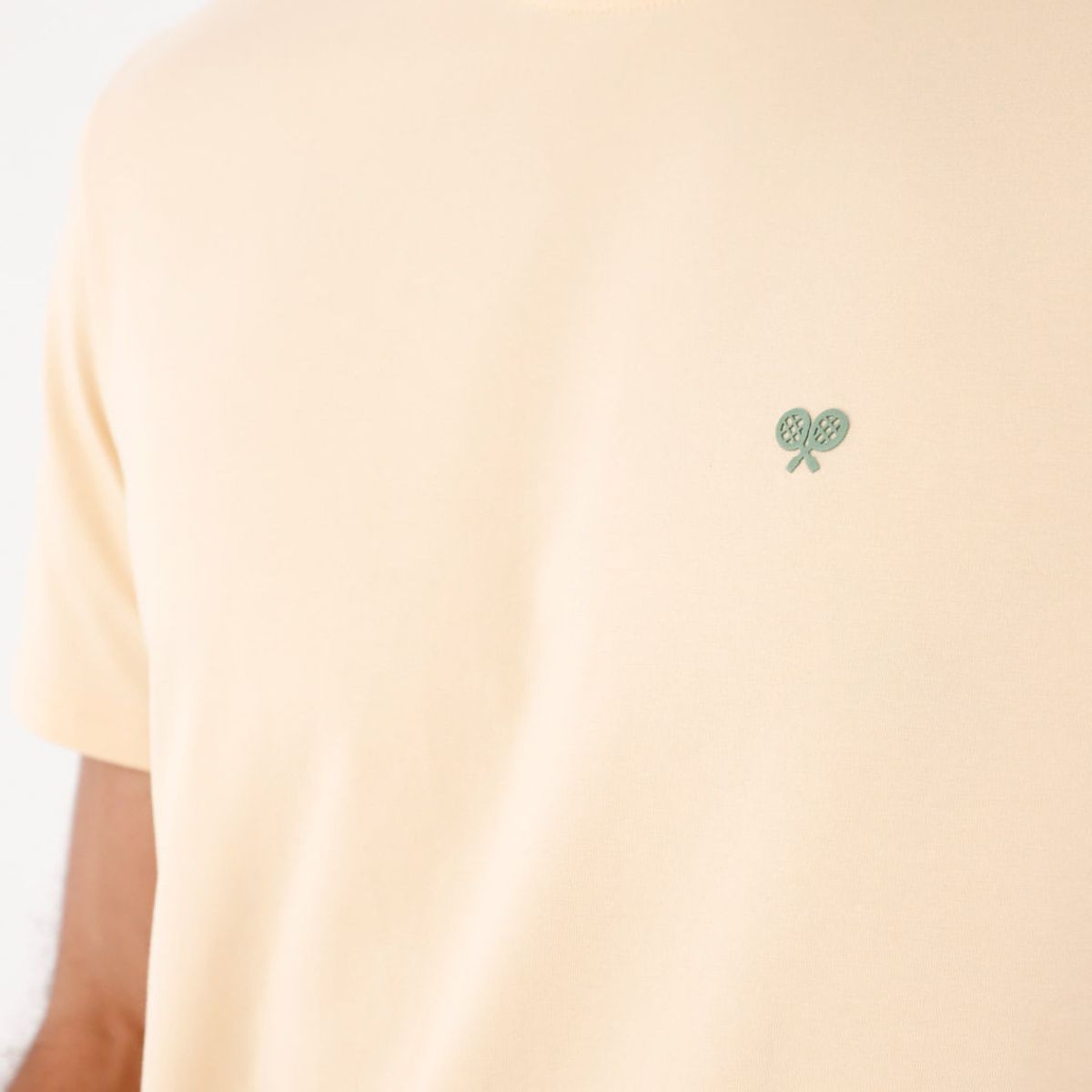 TENNIS - Camiseta para hombre de algodón beige claro regular con mini raquetas en el pecho