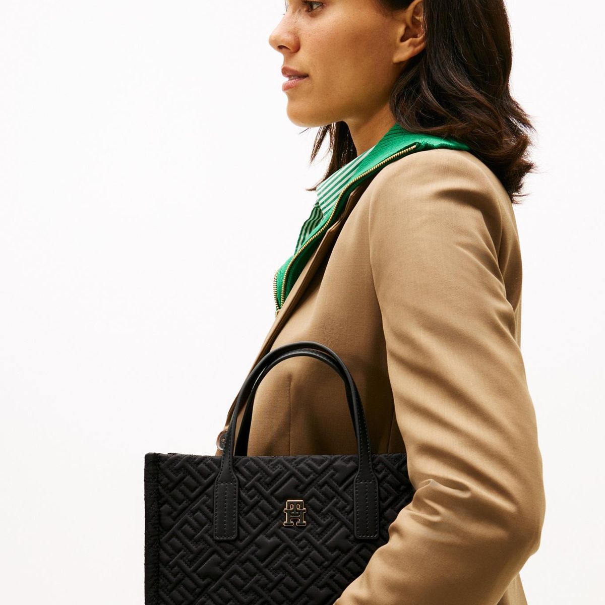 TOMMY HILFIGER - Bolso negro mini tote con texturizado monograma TH Tommy Hilfiger