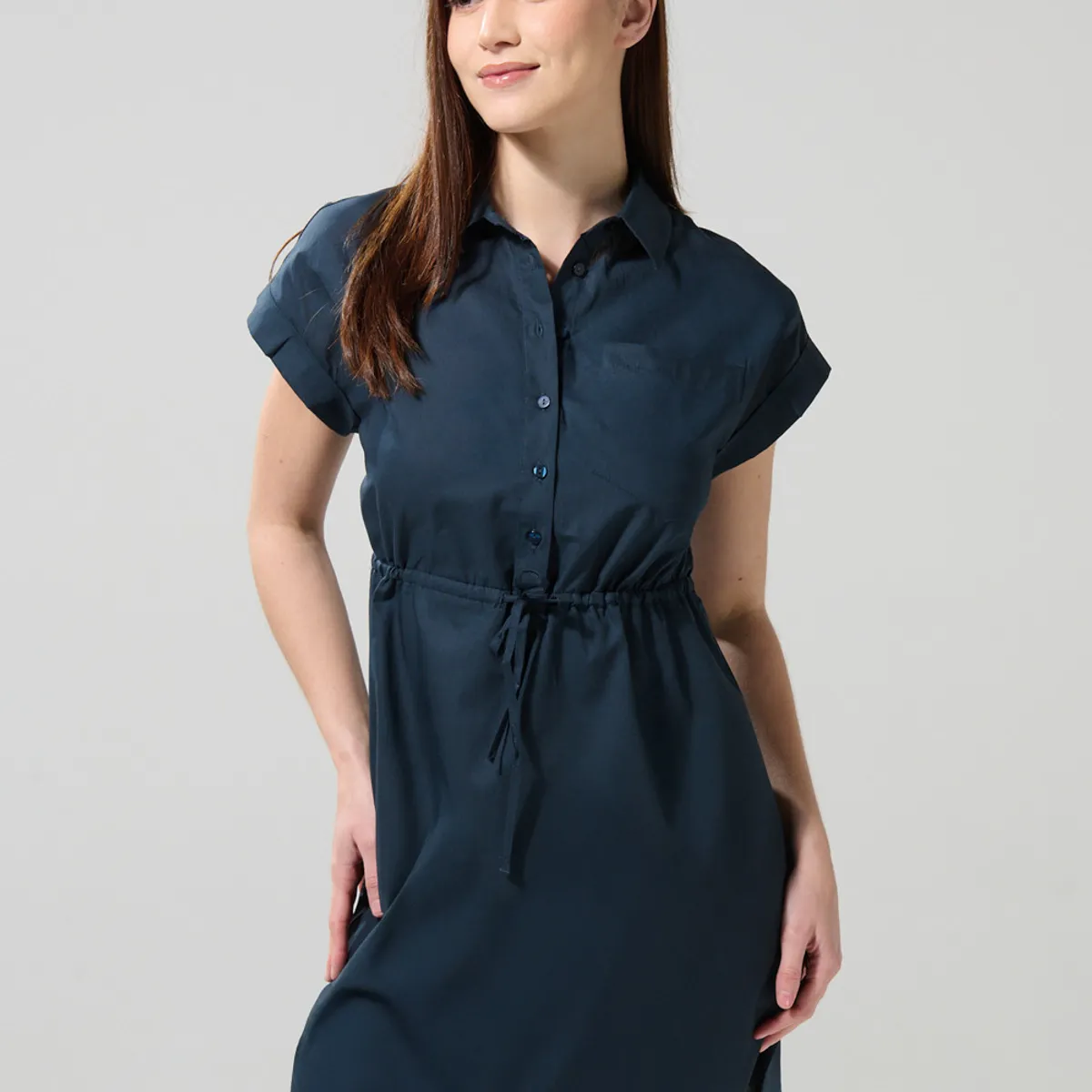 KOAJ - KOAJ Vestido corto unicolor con cuello camisero y botones Mujer